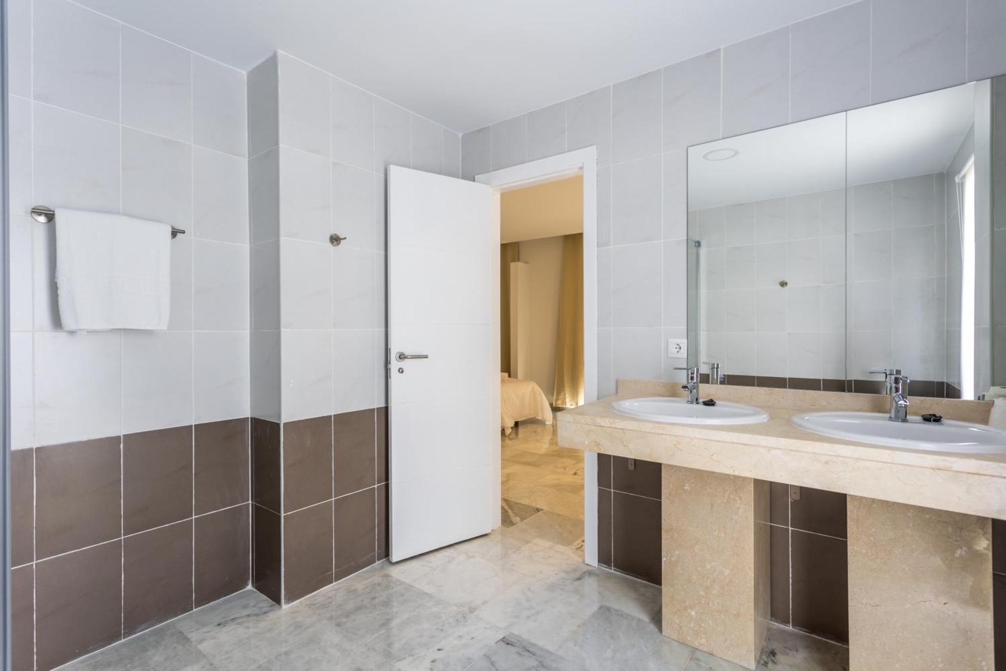 Hotel El Tujjar Los Barrios Zewnętrze zdjęcie